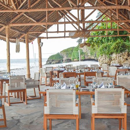 Diamonds Leisure Beach & Golf Resort Diani Beach Esterno foto