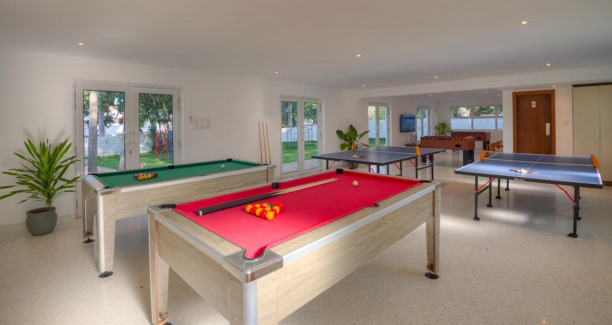 Diamonds Leisure Beach & Golf Resort Diani Beach Esterno foto The games room