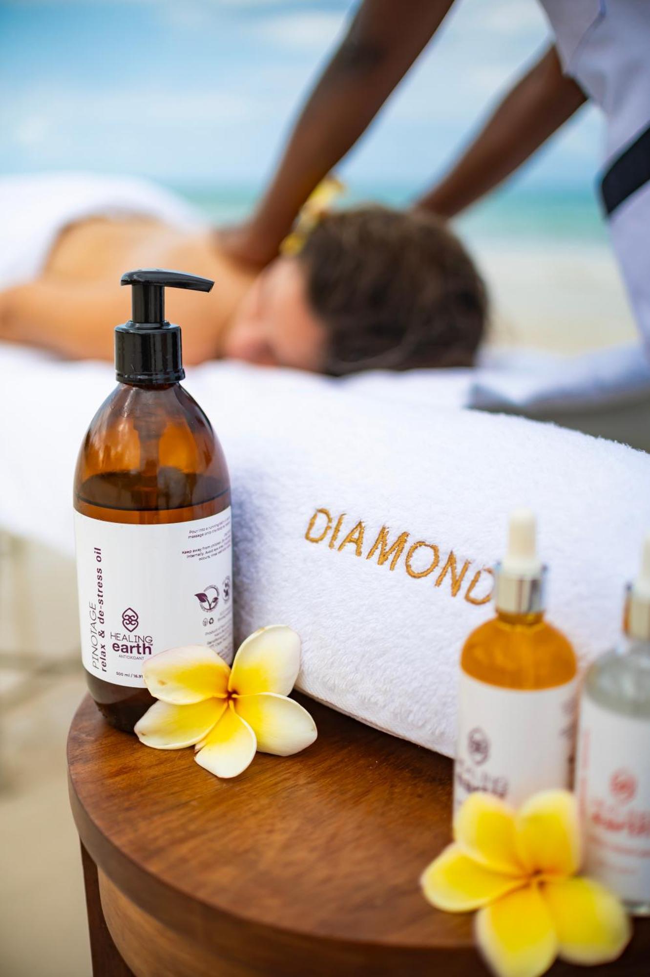 Diamonds Leisure Beach & Golf Resort Diani Beach Esterno foto Spa treatment