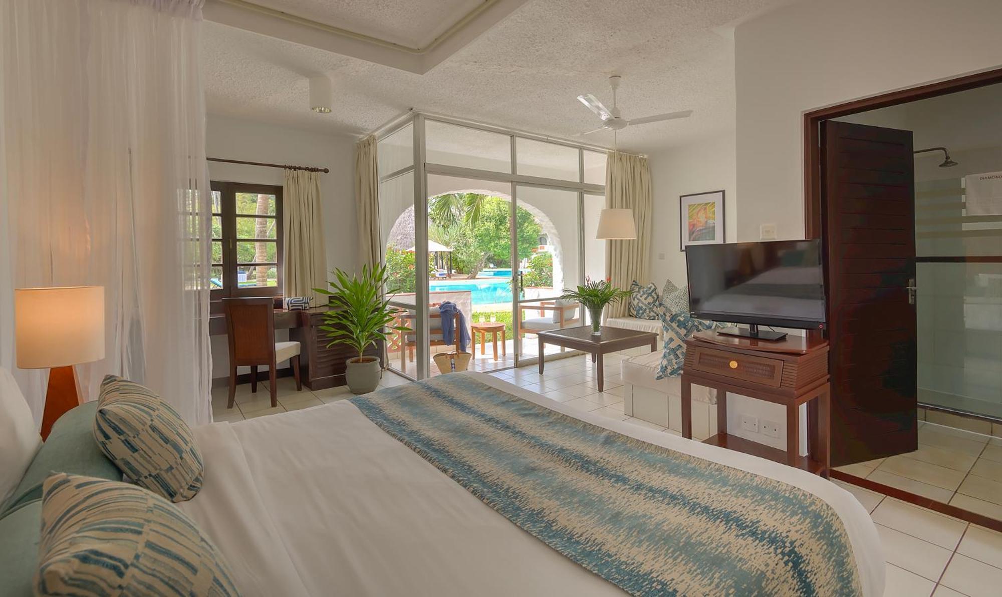 Diamonds Leisure Beach & Golf Resort Diani Beach Camera foto A room at the hotel