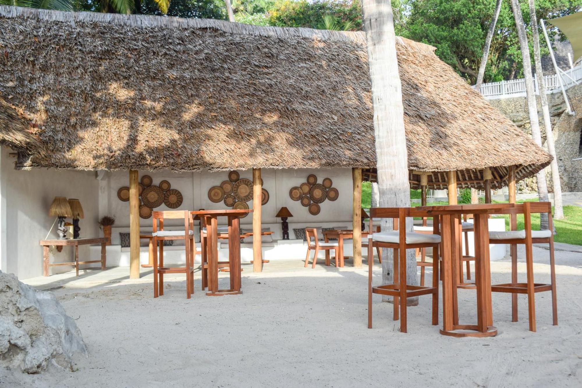 Diamonds Leisure Beach & Golf Resort Diani Beach Esterno foto