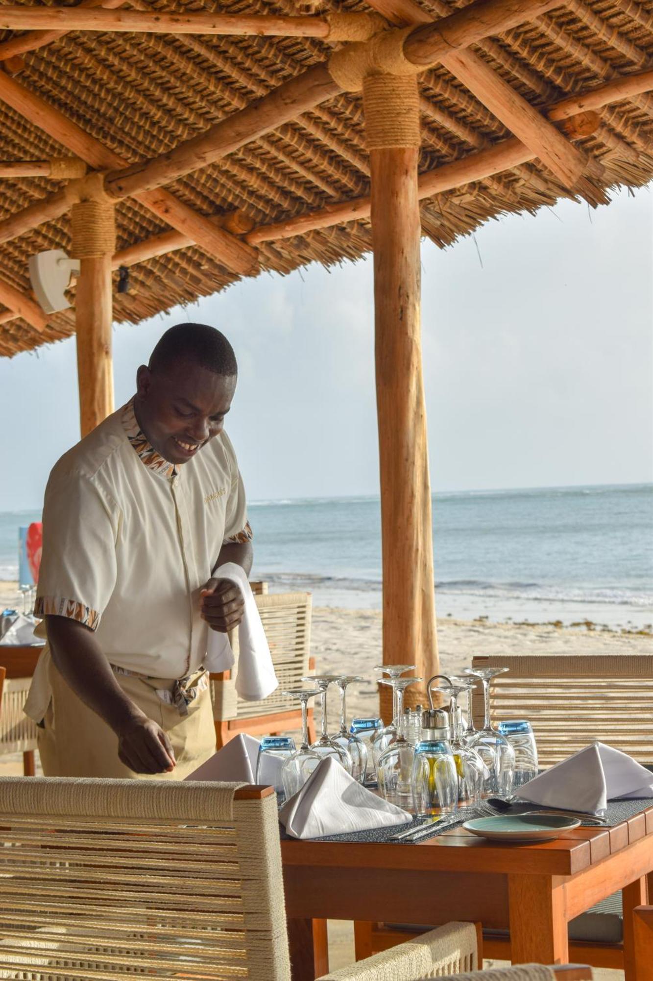 Diamonds Leisure Beach & Golf Resort Diani Beach Esterno foto